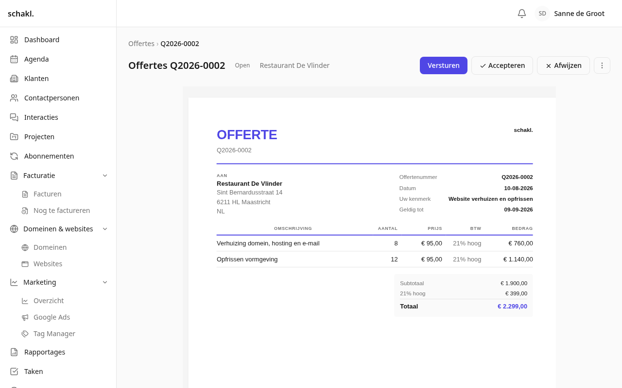 Een offerte is hetzelfde document met een andere levensloop; omzetten neemt de prijzen mee waarop hij is geaccepteerd.
